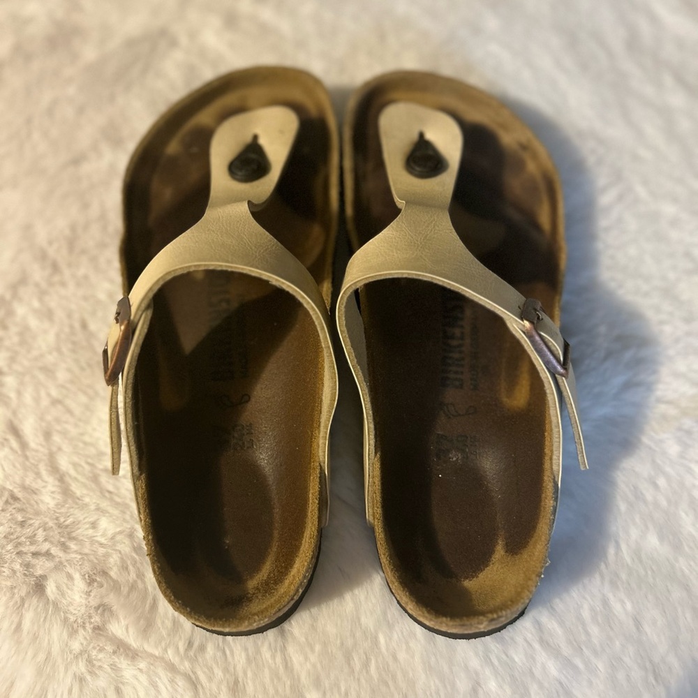 Birkenstock Gold Gizeh Sandal sz:37 - Picture 4 of 9